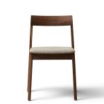 FORM & REFINE - BLUEPRINT CHAIR Stapelstuhl gepolstert aus Holz in Eiche, dunkelbraun geölt