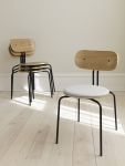 Bis zu acht Stühl CURIOUS von UMAGE können platzsparend übereinander gestapelt werden Stapelstuhl aus Holz gepolstert im dänischen Design CURIOUS von UMAGE