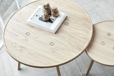 Runde C2 COFFEE TABLE Couchtische aus Holz in Eiche mit wahlweise 50 oder 80 cm Durchmesser von Andersen Furniture Runde Couchtische aus Holz in Eiche mit 50 cm oder 80 cm Durchmesser - C2 COFFEE TABLE von Andersen Furniture