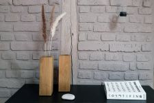 eckige Holzvase aus Eiche - COLUMN 25 von uccellino