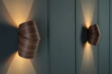 Elegante Wandleuchte aus Holz - NEAP WALL LIGHT von Tom Raffield