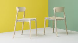 Des Design Esstischstuhl NEMEA 2820 von Pedrali aus Holz in Esche lässt sich einfach stapeln Stapelbarer Design Esstischstuhl aus Holz in Esche - NEMEA 2820 von Pedrali