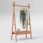 Kleiderständer aus Massivholz in Buche - Der Theo von Sixay