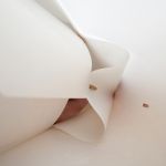 Detail der Hängeleuchte aus Papier - SINUATE PENDANT von MOEBE