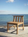 Klare Linien, nachhaltige Materialien und eine hochwertige Verarbeitung kennzeichnen den Gartenstuhl PLANK von Skagrak Gartenstuhl aus Teak in dänischem Design - PLANK CHAIR von Skagerak