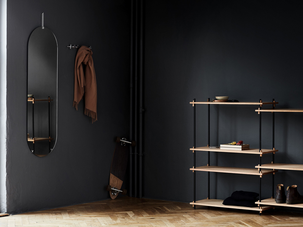 MOEBE SHELVING SYSTEM als Sideboard im Eingangsbereich