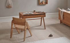 Kinderstuhl LILLY'S CHAIR aus Holz in Eiche von We Do Wood Kinderstuhl aus Holz in Eiche - LILLY'S CHAIR von We Do Wood