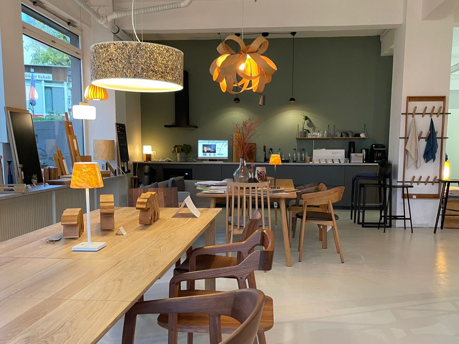 media/image/HolzDesignPur-Showroom-Lichtenhainer-Strasse-Jena.jpg