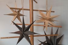 Die unterschiedlichen Sternformen des Weihnachtssterns VENUS und VENICE von Broste Copenhagen bilden ein stimmungsvolles Gesamtbild Broste Copenhagen - VENUS und VENICE Weihnachtsstern Deko aus Holz