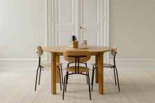 Runder Esstisch aus Holz mit Ausziehfunktion - Der Comfort Circle Dining Table von Umage