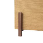 Modulares Bodenregal aus Holz in Eiche - STACK FLOOR SHELF von Kristina Dam