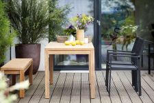 Schlichte Holzgartenbank SAMOA aus Teak von Jan Kurtz Schlichte Holzgartenbank aus Teak - SAMOA von Jan Kurtz