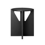 Design Hocker STOOL aus schwarz lackiertem Eichenholz von Kristina Dam Design Hocker aus Holz in Buche schwarz lackiert - STOOL von Kristina Dam