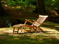 Wer den Deckchair VICTORIA von Traditional Teak von Zeit zu Zeit bewegen möchte, bestellt zusätzliche Rollen für einen leichteren Transport VICTORIA Deckchair mit und ohne Rollen
