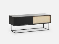 TV Sideboard aus Holz in Eiche weißpigmentiert und schwarz - VIRKA LOW von WOUD