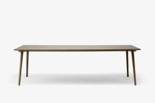 Esstisch 250 aus Holz in Eiche geräuchert IN BETWEEN SK6 von &tradition