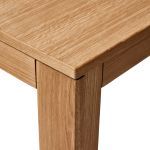 Detail quadratischer Holztisch in Eiche - ELEMENT TABLE von FORM & REFINE