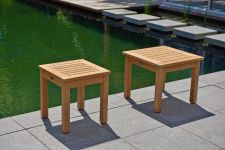 Ob einzeln oder in Kombination: die Beisteltische SISI von Traditional Teak werten den eigenen Outdoor-Bereich gleichermaßen funktional und optisch auf Traditional Teak - SISI SIDE TABLE Beistelltische aus Teakholz für Garten und Terrasse