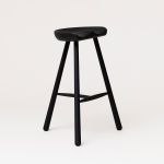 Design Barhocker in Buche schwarz - SHOEMAKER CHAIR NO. 68 von FORM & REFINE
