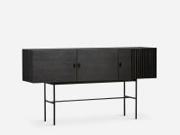 180 cm breites Sideboard ARRAY von WOUD in Eiche, schwarz lackiert mit schwarzem Metallgestell Sideboard aus Eichenholz in schwarz mit Metallgestell (1280 cm breit) - ARRAY von WOUD