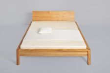 Das Bett CARA von vitamin design sorgt für einen einzigartigen Schlafkomfort Designer Bett Holz in Eiche geölt CARA von vitamin design