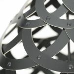 David Trubridge TUI - Bambus Hängelampe im Detail in schwarz