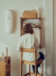 FORM & REFINE - BLUEPRINT BAR CHAIR Barstuhl aus Holz mit Lehne