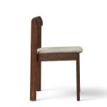 strapelbarer Holzstuhl gepolstert in Eiche, dunkelbraun geölt - BLUEPRINT CHAIR von FORM & REFINE