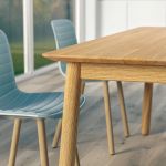 Ansicht der Tischplatte des Esstischs LOCA von vitamin design aus geöltem Eichenholz vitamin design LOCA - moderner Esstisch in Eiche geölt