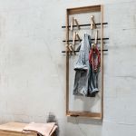Designer-Wandgarderobe COAT FRAME aus natürlichem Bambus von We Do Wood Designer-Wandgarderobe COAT FRAME von WeDoWood