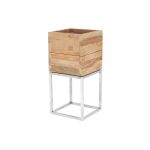 Der MINI GARDEN von Jan Kurtz besteht aus einem Pflanzkasten aus Holz, der von einem filigranen Gestell aus Metall getragen wird in der Größe 25 x 25 x 53 cm Pflanzkasten aus Holz mit Gestell aus Metall - MINI GARDEN von Jan Kurtz