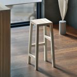 Barhocker aus Holz in Esche, weiss geölt - TANTUM von vitamin design