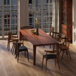 vitamin design VARIUS - Esszimmertisch ausziehbar aus Massivholz in amerikanischer Nussbaum