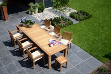Der Garten Stapelstuhl VICTORIA lässt sich dank seines klassischen Designs mit nahezu jedem Tisch von Traditional Teak kombinieren Stapelstuhl aus Teak für Garten und Terrasse - VICTORIA von Traditional Teak