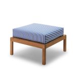 Outdoor Hocker aus Holz in Teak - VIRKELYST POUF in Sea Blue Stripe von Skagerak