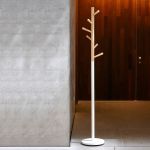 KENT von Jan Kurtz - Design Garderobenständer aus Holz