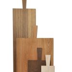 Schneidebretter aus Holz mit Griff - in Ahorn, Eiche geölt oder geräuchert und in verschiedenen Größen Schneidebretter aus Holz mit Griff, verschiedene Größen von Raumgestalt