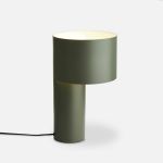 Elegante Tischleuchte TANGENT TABLE LAMP von WOUD in der Variante Forest Green Elegante Tischleuchte in Forest Green - Die Tangent Table Lamp von Woud