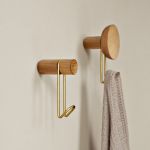 AROUND WALL HANGER von WOUD - Garderobenhaken aus Holz Design