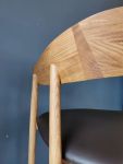 Detail gepolsterter Armlehnstuhl aus Holz - JANU DINING CHAIR von Insan