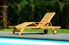 Sonnenliege & Liegestuhl LEAH aus Teakholz