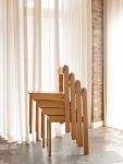 Form & Refine Blueprint stapelbarer Holzstuhl im skandinavischen Design