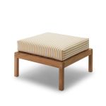 Outdoor Hocker aus Holz in Teak - VIRKELYST POUF in Golden Yellow Stripe von Skagerak