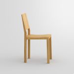 massiver Holzstuhl in Eiche geölt - TAU von vitamin design