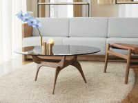 Dank der verschiedenen Ausführungen lässt sich der Couchtisch TRIIIO COFFEE TABLE von Brdr. Krüger individuell konfigurieren und in bestehende Wohnraumkonzepte integrieren Brdr. Krüger - TRIIIO COFFEE TABLE Design Couchtisch aus Massivholz und Glas