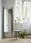 Sitzhocker GEORG STOOL mit passendem Standspiegel GEORG von Skagerak Sitzhocker in schwarz mit Standspiegel - GEORG STOOL von Skagerak
