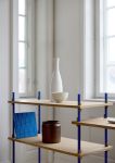 modulares Regalsystem in Eiche, geölt und Blau - SHELVING SYSTEM von Moebe