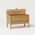 Sitztruhe aus Eichenholz geölt - A LINE STORAGE BENCH 68 von FORM & REFINE
