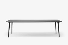 Esstisch 250 aus Holz in Eiche schwarz IN BETWEEN SK6 von &tradition