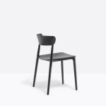 Rückansicht des Esstischstuhls NEMEA 2820 aus Holz in Esche, schwarz lackiert von Pedrali NEMEA 2820 von Pedrali - Esstischstuhl aus Holz in Esche schwarz lackiert